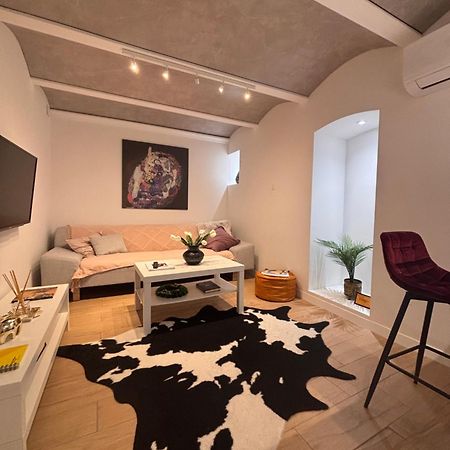 Hugo Old Town Apartment Belgrade Exterior photo